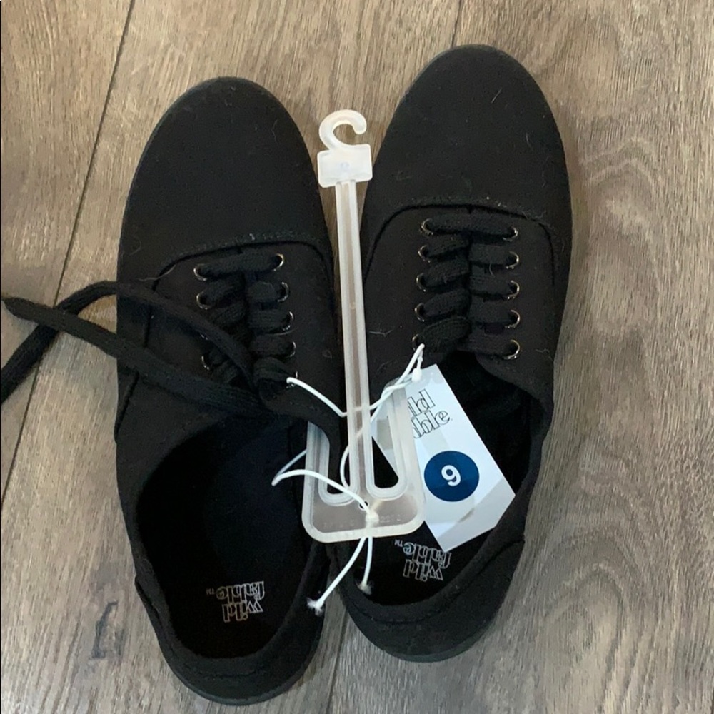 Black Shoes
